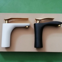 VÒI LAVABO ĐỒNG THAU NÓNG LẠNH MÀU ĐEN - TRẮNG CAO CẤP