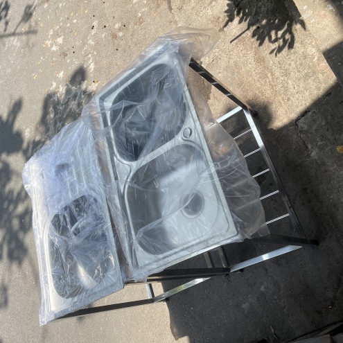 Bồn rửa chén bát inox 1 ngăn, 2 ngăn có chân giá rẻ tại Quận 1, Sài Gòn 