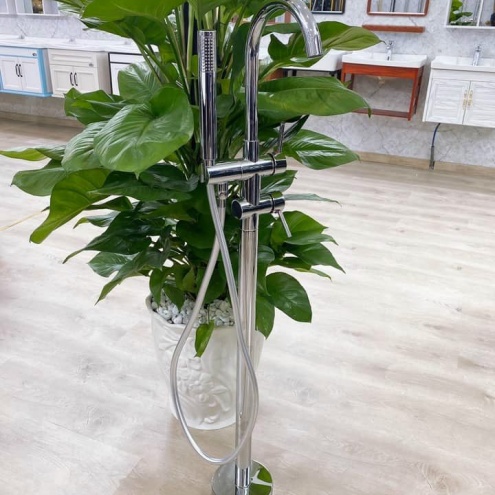 Sen cây đặt sàn cho bồn tắm tại tphcm. Giảm giá 50%