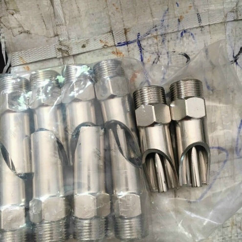 Vòi heo inox 304, vòi núm uống nước cho heo ( lợn ) uống tự động. Giá Sỉ