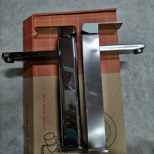 Vòi lavabo vuông nóng lạnh inox 304, 3 tấc ( 30cm) giá rẻ tại Tphcm 