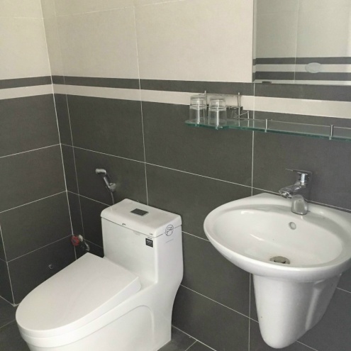 Bệt - Bồn Cầu  liền 1 khối nhập khẩu Thái Lan giá rẻ dưới 1, 2 triệu tại Hà Nội