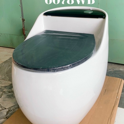 BỒN CẦU TRỨNG NẮP ĐEN. 6078 White Black